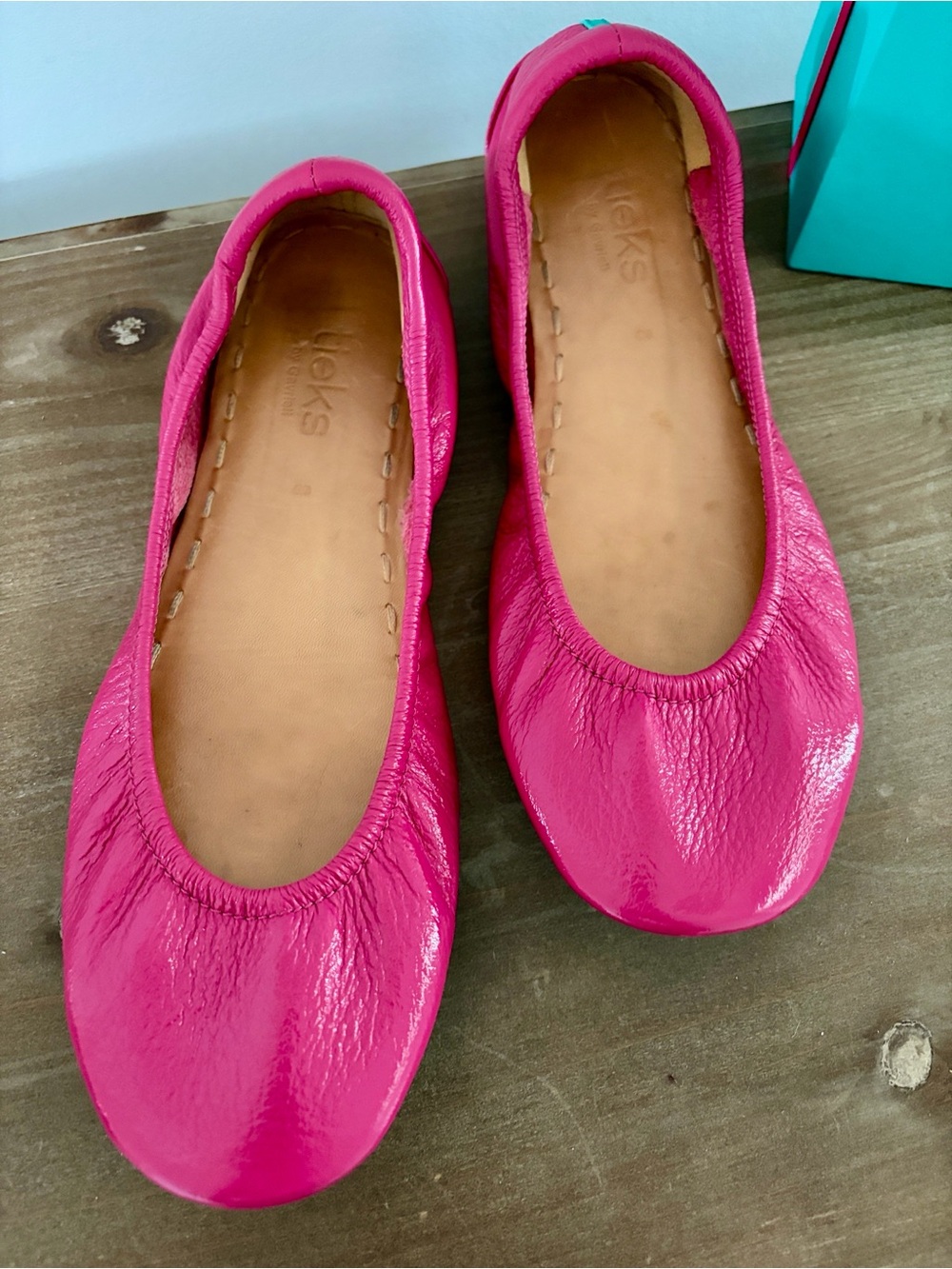 Tieks Fuchsia | size 8 - Picture 3 of 9